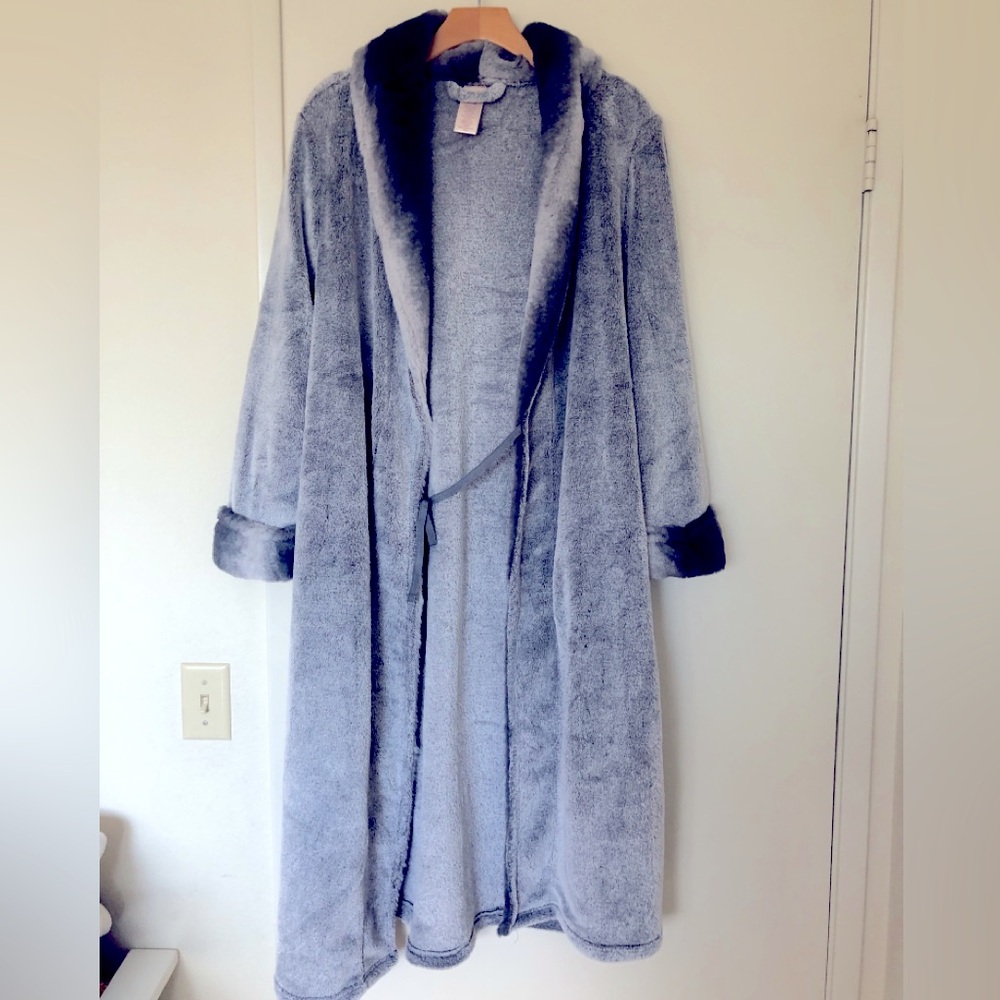 Secret Treasures Grey Superminky Soft Fuzzy Sleep Robe